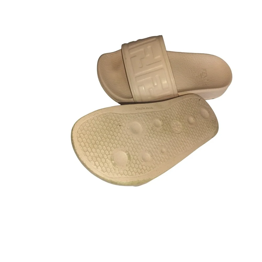 Fendi‎ Roma FF Zucca Logo Slide Sandals Beige Rubber Made in Italy EU 27/28